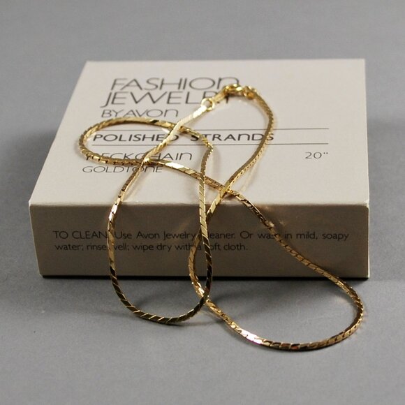 1983 Avon Polished Strands Neckchain in Goldtone - Picture 6 of 6